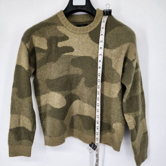 Lucky Brand Women's Size XS Green Camo Crew Neck Pullover Knitted Sweater EUC - Picture 4 of 9
